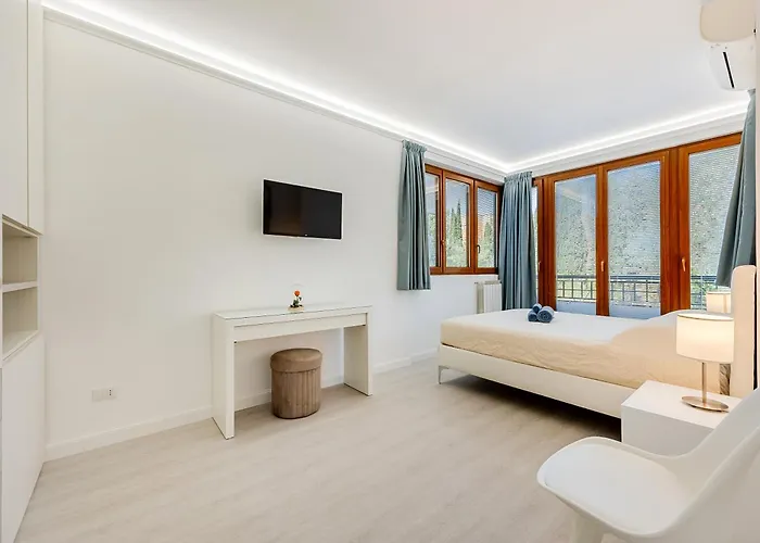 La Casa Del Tomo - Metro A - Parcheggio Privato - 6 Ospiti * Rzym