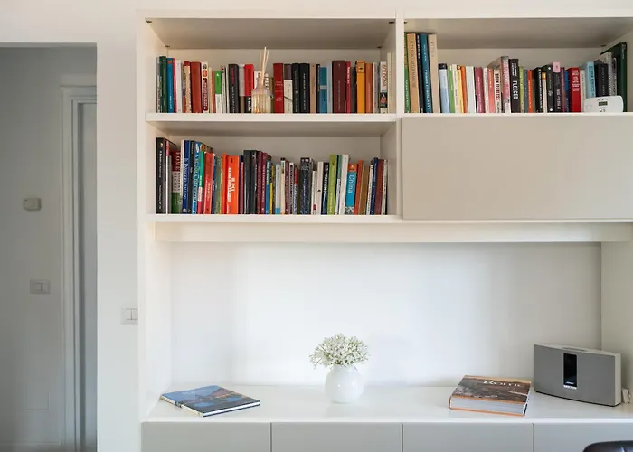 Apartament La Casa Del Tomo - Metro A - Parcheggio Privato - 6 Ospiti *