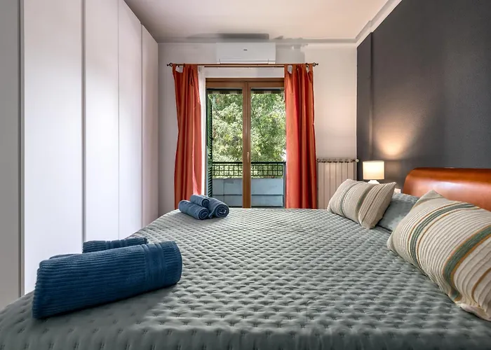Apartament La Casa Del Tomo - Metro A - Parcheggio Privato - 6 Ospiti
