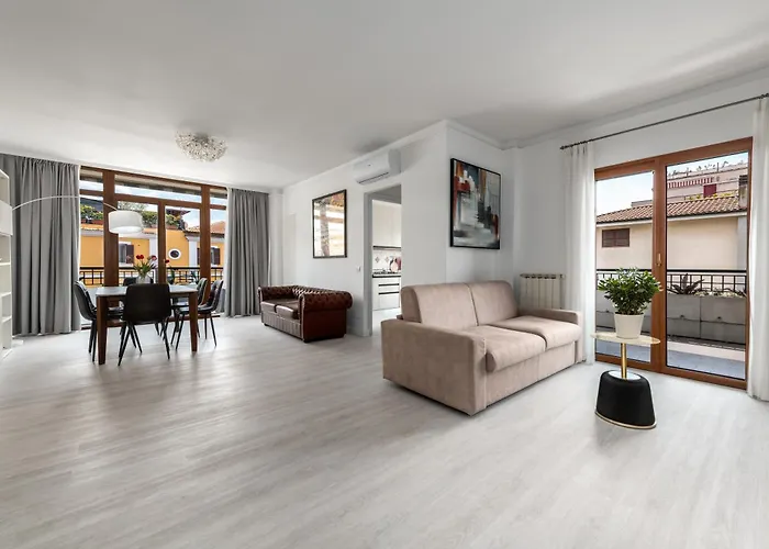 Apartament La Casa Del Tomo - Metro A - Parcheggio Privato - 6 Ospiti Rzym